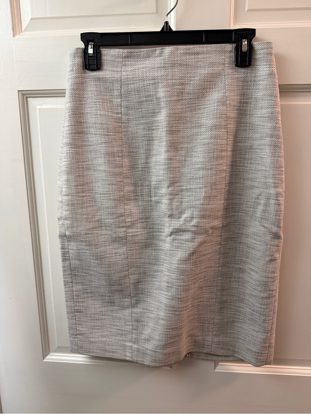Banana Republic Light Gray Textured Pencil Skirt